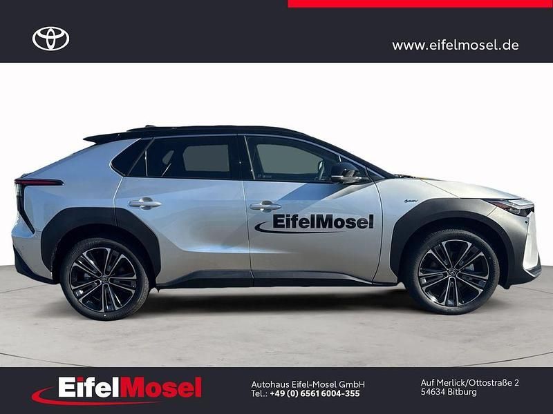 Gebraucht Toyota bZ4X Lounge 150 kW (204 PS) 2025 Silber SUV