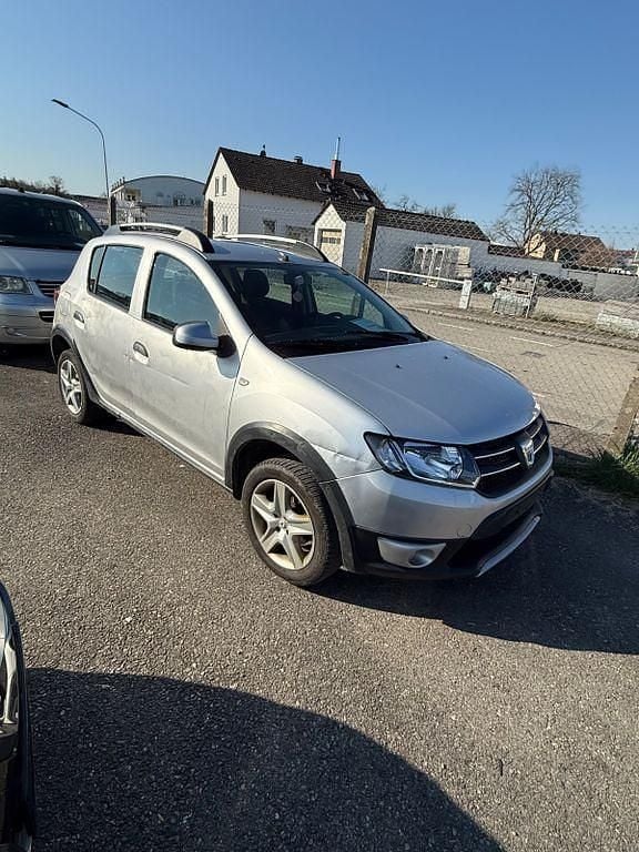 Gebraucht Dacia Sandero Prestige 90 PS (66 kW) 2014 Grau Limousine