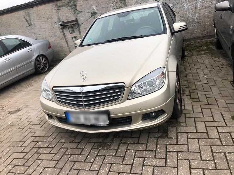 Gold Gebraucht 2010 Mercedes 200 Limousine | 5.100 € (Fairer Preis) - Bild 1/4