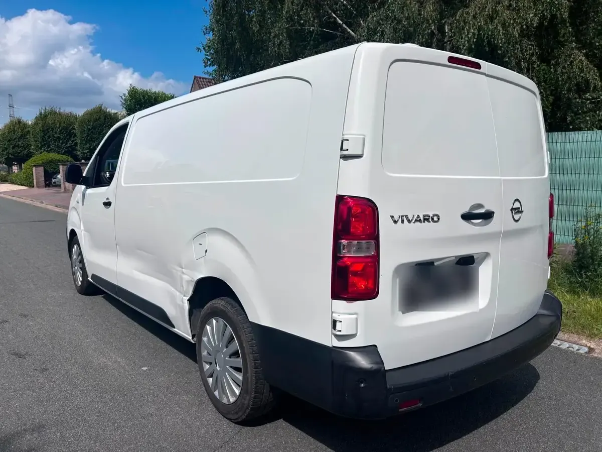 Gebraucht Opel Vivaro 150 PS (110 kW) 2021 Weiß Van / Kleinbus