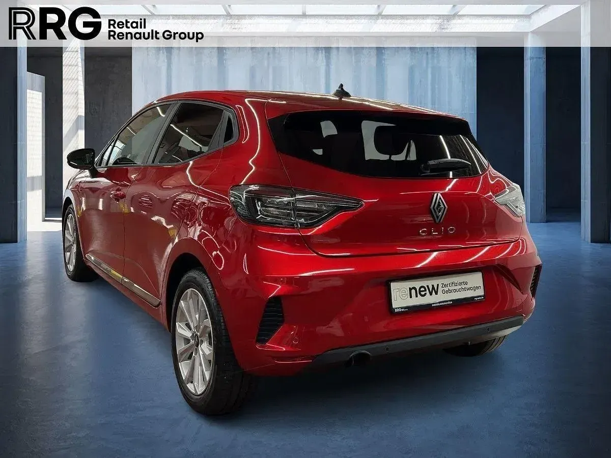 Gebraucht Renault Clio Evolution 101 PS (74 kW) 2023 Feuerrot Kleinwagen