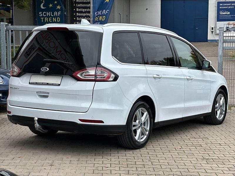 Second-hand Ford Galaxy 150 CP (110 kW) 2021 Alb Monovolum
