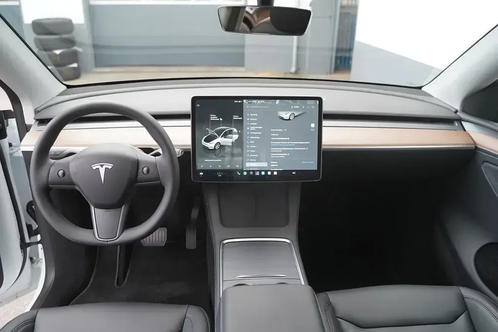 Brugt Tesla Model Y Standard Range 219 kW (299 HK) 2023 Hvid SUV