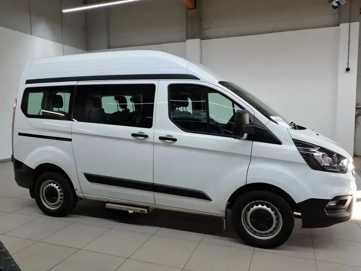 Gebraucht Ford Transit Custom Basis 131 PS (96 kW) 2022 Frostweiß Van / Kleinbus