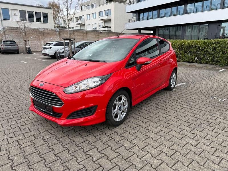 Gebraucht Ford Fiesta SYNC Edition 65 PS (47 kW) 2013 Rot Kleinwagen
