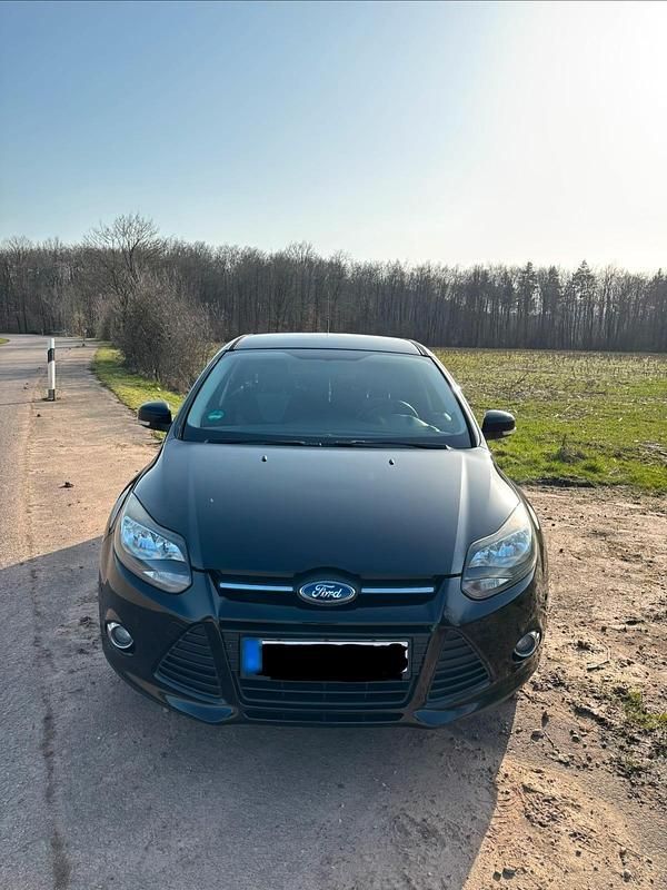 Gebraucht Ford Focus Champions Edition 105 PS (77 kW) 2012 Schwarz Kleinwagen