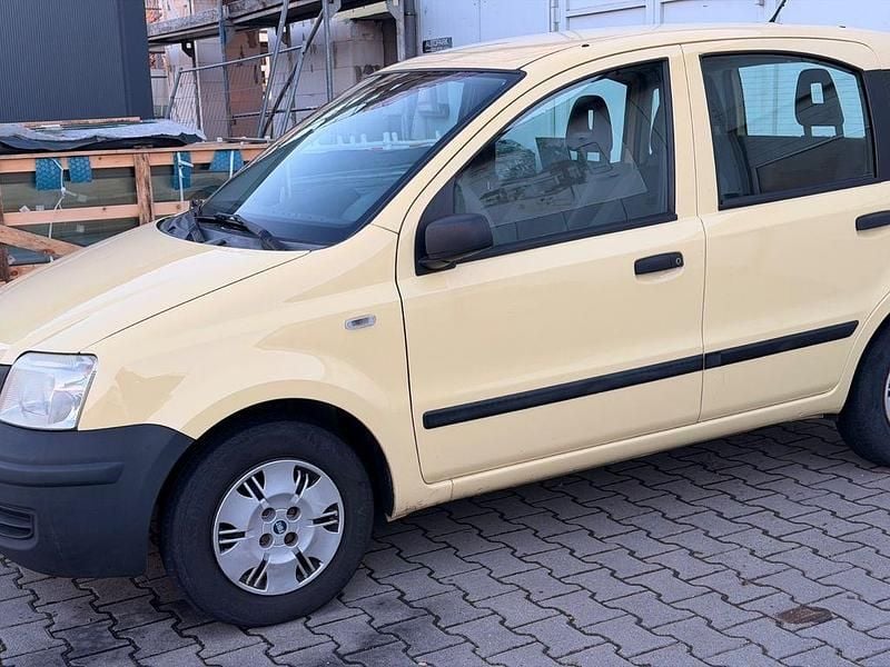 Gebraucht Fiat Panda 54 PS (39 kW) 2009 Gelb Kleinwagen
