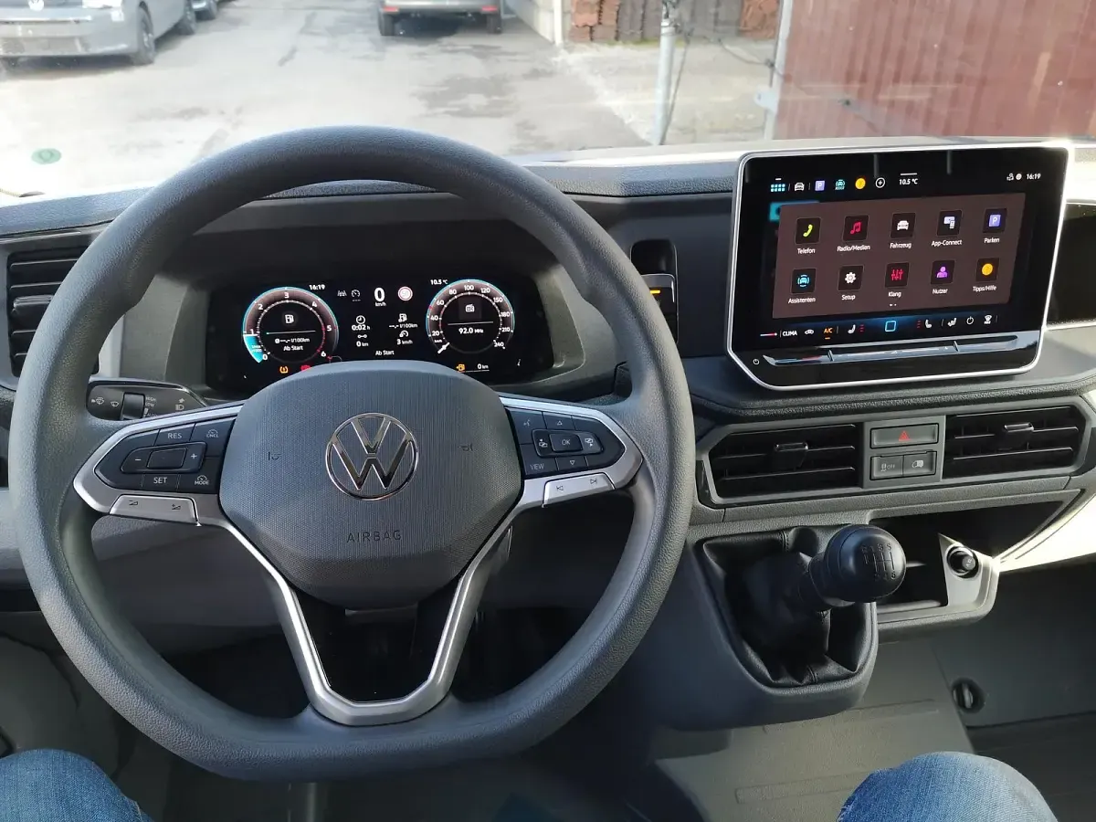Neu VW Crafter 140 PS (102 kW) 2026 Candyweiß Van