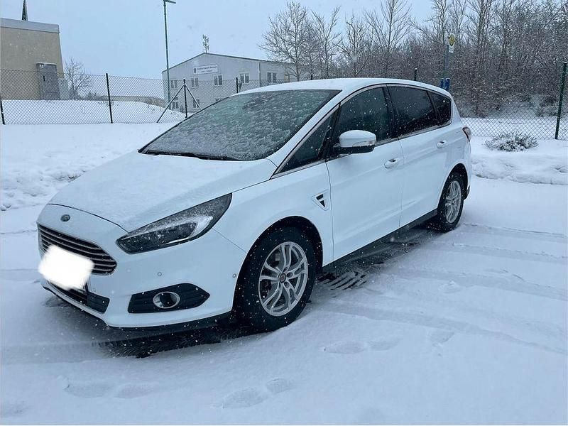 Gebraucht Ford S-MAX Titanium 190 PS (139 kW) 2019 Weiß Van / Kleinbus