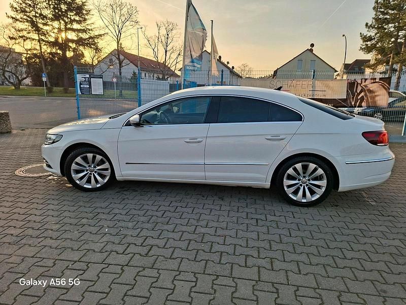 Gebraucht VW Passat 170 PS (125 kW) 2012 Weiß Coupé