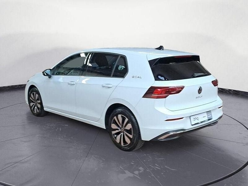 Gebraucht VW Golf VIII Life 116 PS (85 kW) 2025 Pure white Limousine