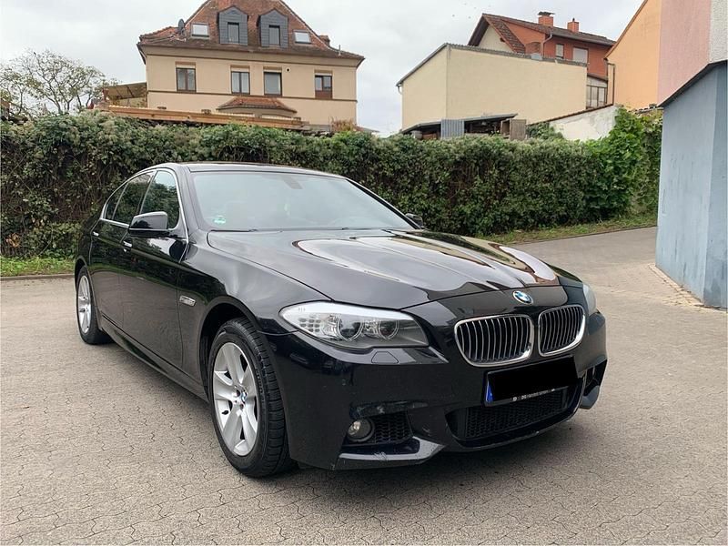 Schwarz Gebraucht 2011 BMW 528 M Sport Limousine | 7.500 € - Bild 1/4
