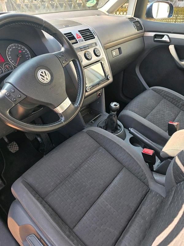 Gebraucht VW Touran 140 PS (102 kW) 2007 Blau Van / Kleinbus