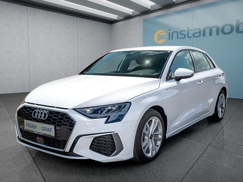 Weiß Gebraucht 2023 Audi A3 Sportback Kleinwagen | 28.749 € (Fairer Preis) - Bild 1/4