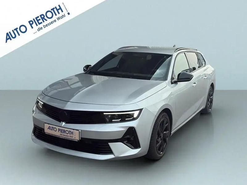 Kristall silber metallic Gebraucht 2024 Opel Astra Kombi | 27.350 € (Guter Preis) - Bild 1/4