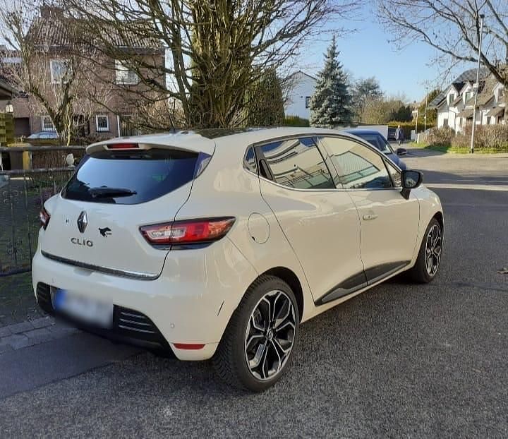 Gebraucht Renault Clio IV Intens 90 PS (66 kW) 2018 Beige Kleinwagen