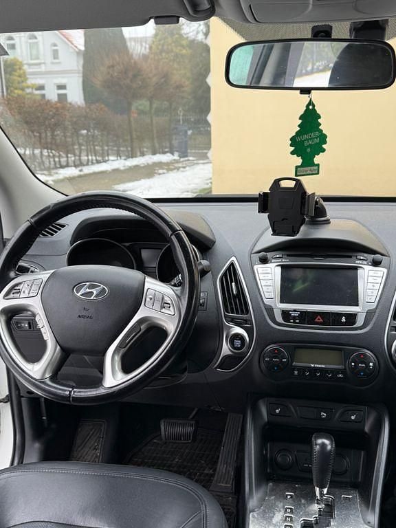 Gebraucht Hyundai ix35 Premium 184 PS (135 kW) 2011 Weiß SUV