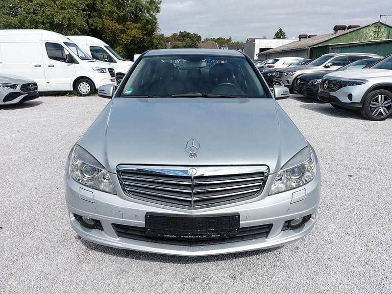 Silber Gebraucht 2009 Mercedes C200 Limousine | 6.999 € (Fairer Preis) - Bild 1/4