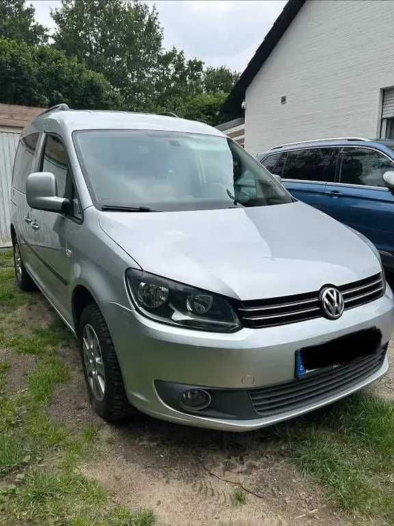 Gebraucht VW Caddy Comfortline 102 PS (75 kW) 2011 Silber Van / Kleinbus
