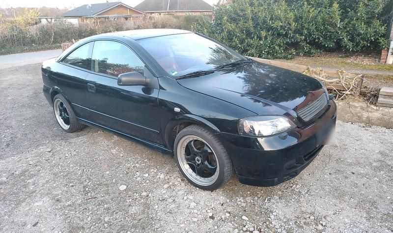 Gebraucht Opel Astra 200 PS (147 kW) 2001 Schwarz Coupé