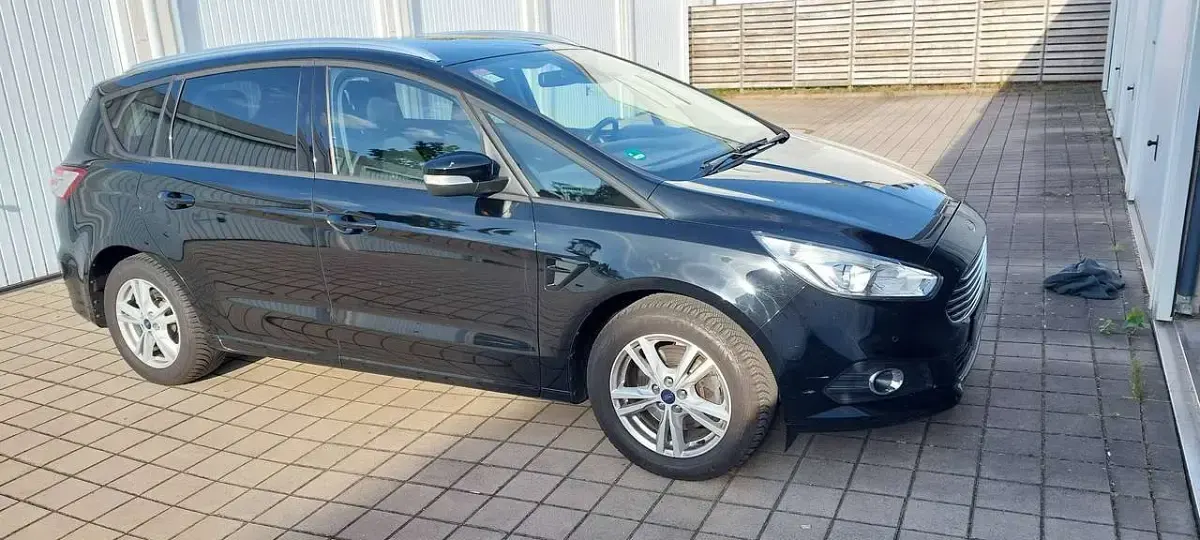 Gebraucht Ford S-MAX S 160 PS (117 kW) 2018 Schwarz Van / Kleinbus