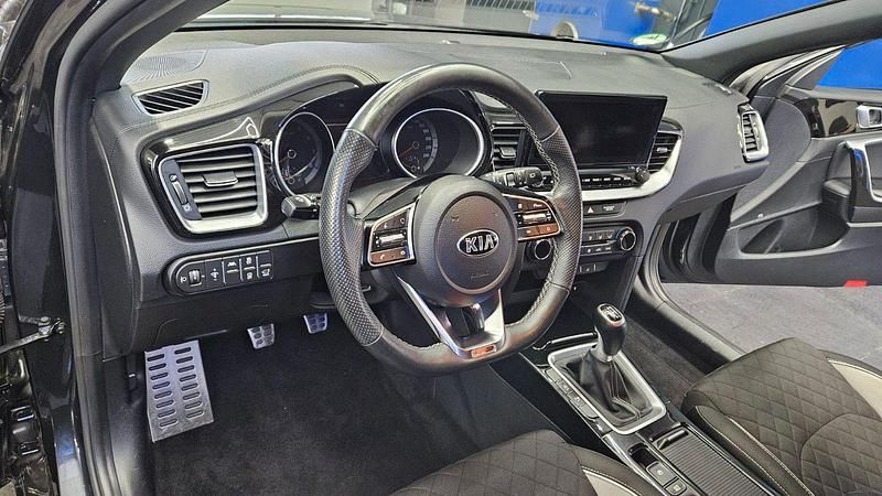 Gebraucht Kia Ceed Sportswagon GT-Line 140 PS (102 kW) 2020 Schwarz Kombi