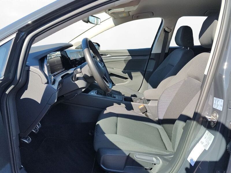 Gebraucht VW Golf VIII United 116 PS (85 kW) 2020 Grau Limousine