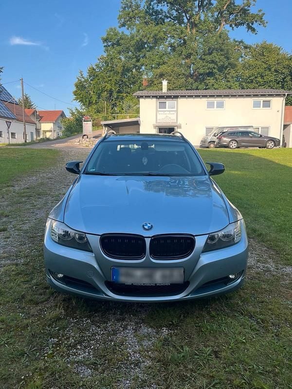 Używany BMW 320 177 KM (130 kW) 2009 Andere farben Kombi