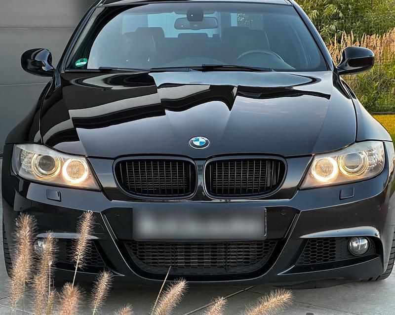 Schwarz Gebraucht 2011 BMW 335 M Sport Limousine | 13.600 € (Etwas zu teuer) - Bild 1/4