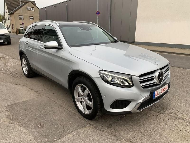 Gebraucht Mercedes GLC250 211 PS (155 kW) 2017 Silber SUV