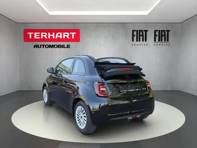 Neu Fiat 500e Red 86 kW (118 PS) 2025 Cabrio
