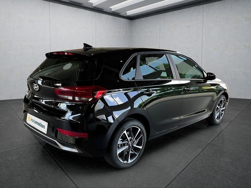 Neu Hyundai i30 140 PS (102 kW) 2025 Schwarz Kleinwagen