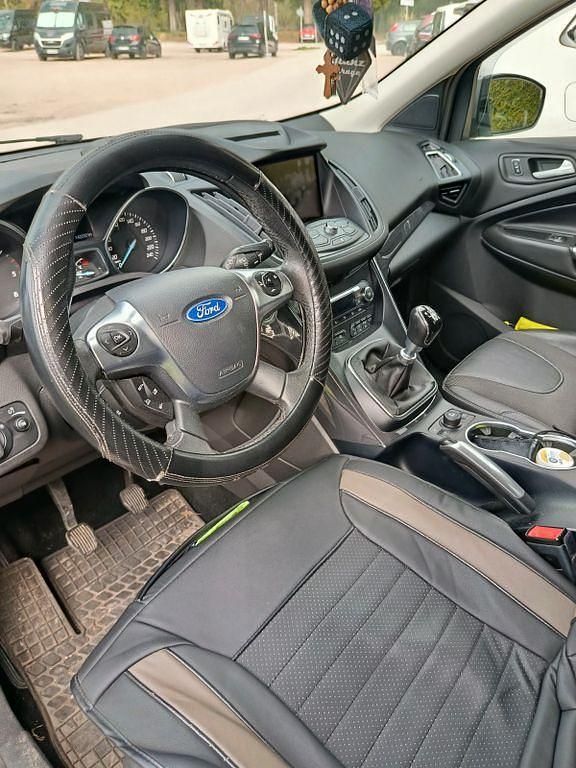 Używany Ford Kuga Titanium 150 KM (110 kW) 2016 Srebrny SUV