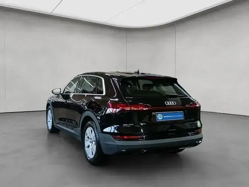 Brugt Audi e-tron Basis 300 kW (408 HK) 2023 Sort SUV