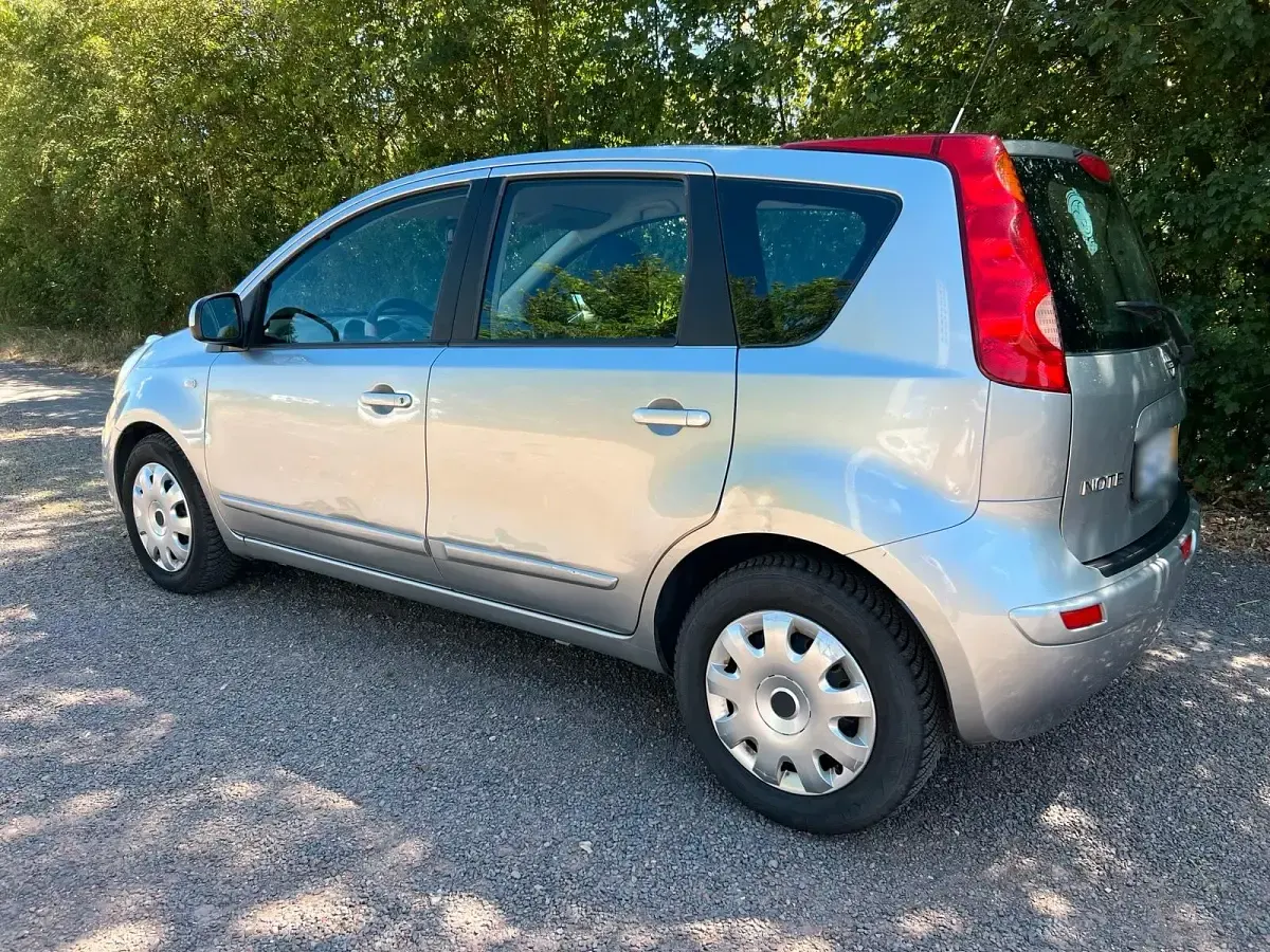 Gebraucht Nissan Note 88 PS (64 kW) 2008 Silber Kleinwagen