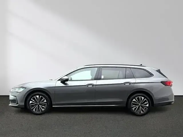 Gebraucht Skoda Superb Selection 150 PS (110 kW) 2025 Graphitegrau Kombi