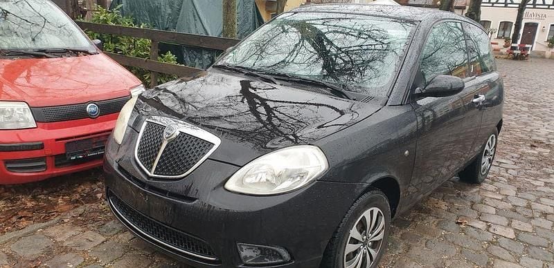Gebraucht Lancia Ypsilon 60 PS (44 kW) 2008 Schwarz Kleinwagen