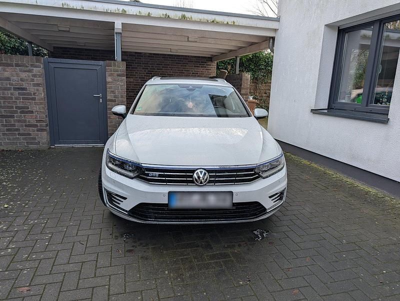 Gebraucht VW Passat GTE 218 PS (160 kW) 2015 Weiß Kombi