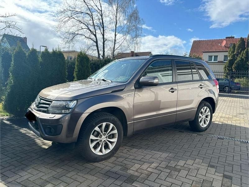 Gebraucht Suzuki Vitara 129 PS (94 kW) 2014 Braun SUV