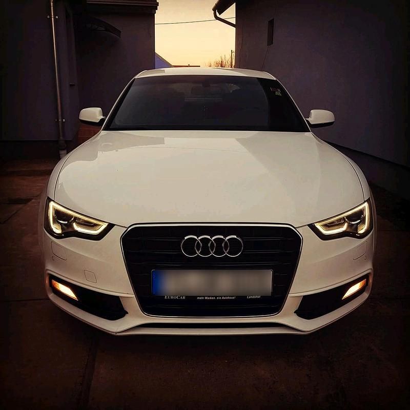 Gebraucht Audi A5 Sportback S-Line 150 PS (110 kW) 2015 Weiß Kleinwagen