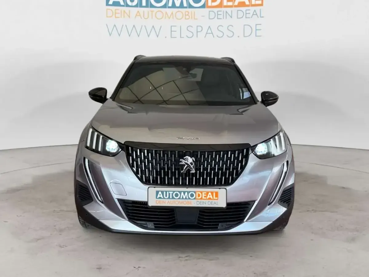 Gebraucht Peugeot 2008 GT 131 PS (96 kW) 2023 Grau SUV