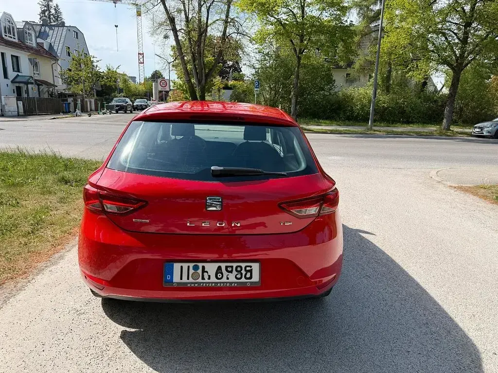 Gebraucht Seat Leon Reference 110 PS (80 kW) 2015 Rot Limousine