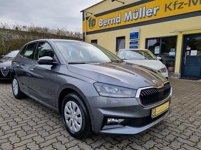 Neu Skoda Fabia 80 PS (58 kW) 2026 Grau Limousine