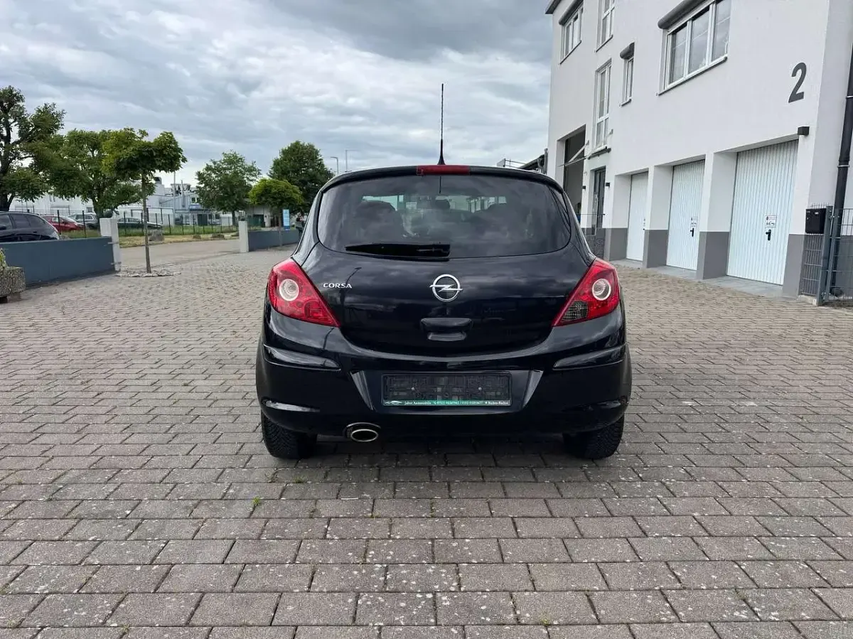 Gebraucht Opel Corsa Satellite 87 PS (63 kW) 2011 Saphirschwarz mineraleffekt Kleinwagen