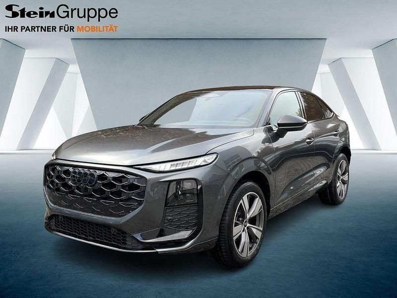 Grau Neu 2025 Audi Q3 Sportback Sport SUV | 55.980 € (Teuer) - Bild 1/4