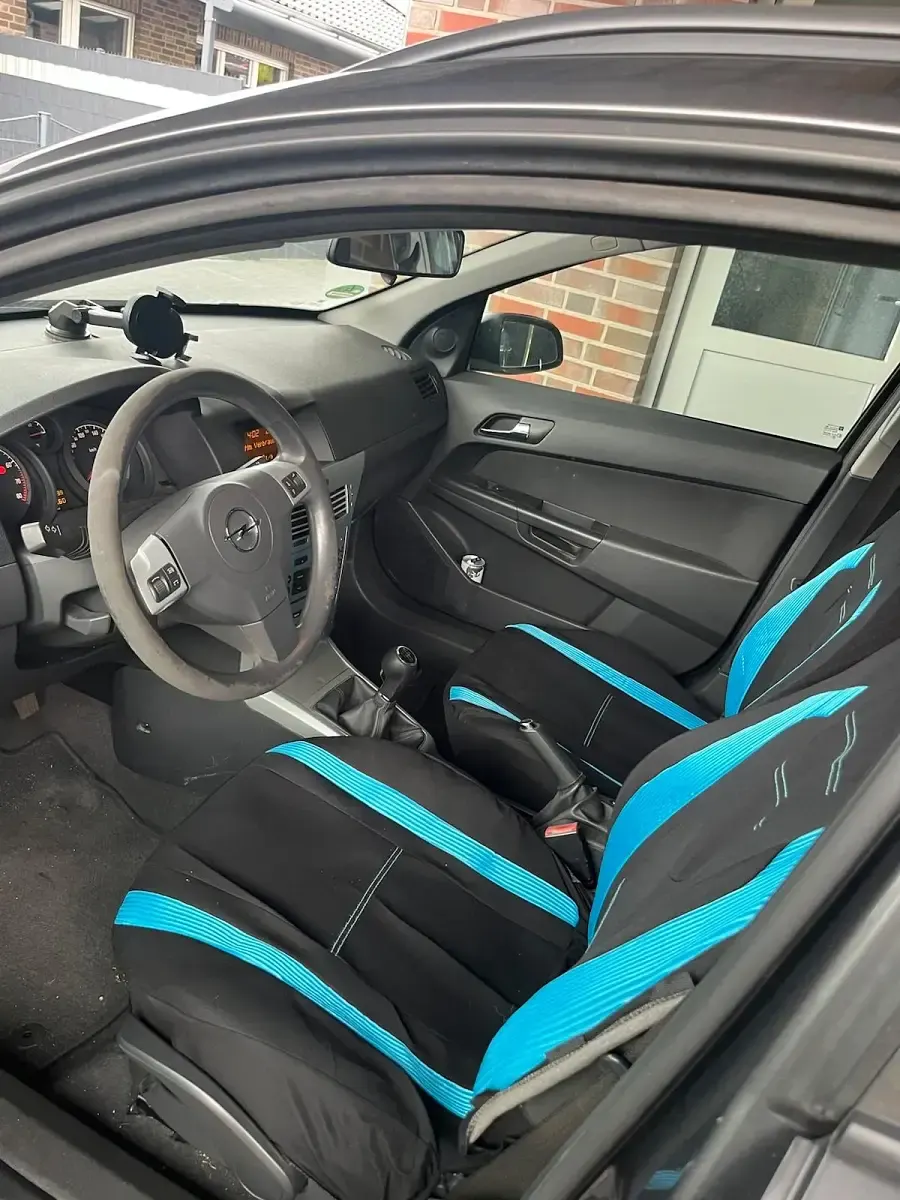 Gebraucht Opel Astra 90 PS (66 kW) 2009 Grau Kombi