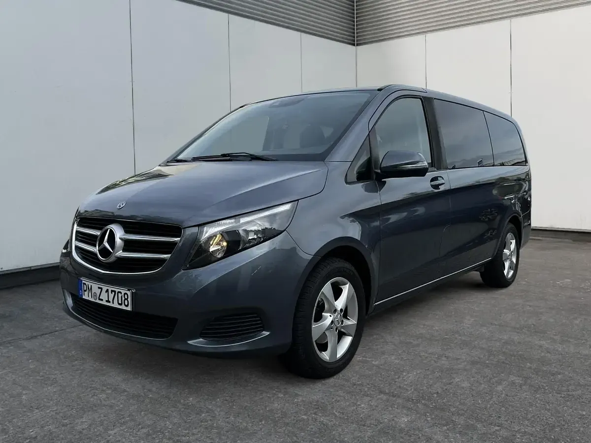Gebraucht Mercedes V220 163 PS (119 kW) 2019 Van / Kleinbus