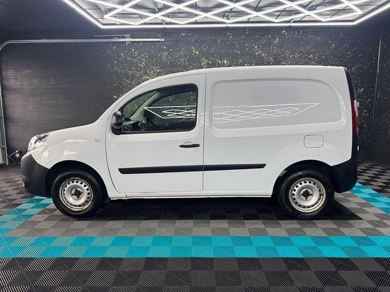 Gebraucht Renault Kangoo Rapid Extra 75 PS (55 kW) 2018 Weiß Van / Kleinbus