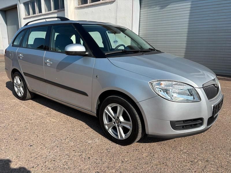 Silber Gebraucht 2008 Skoda Fabia Kombi | 3.200 € (Fairer Preis) - Bild 1/4