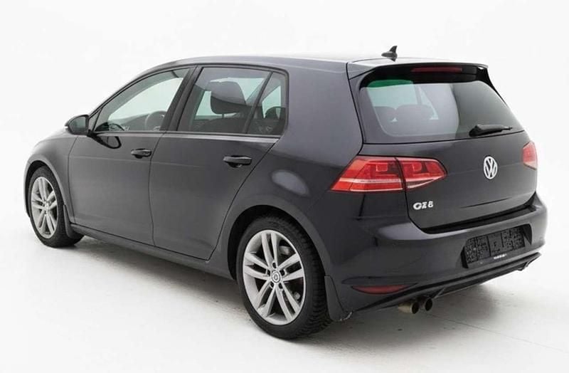 Gebraucht VW Golf VII Comfortline 140 PS (102 kW) 2014 Deep black perleffekt Kleinwagen